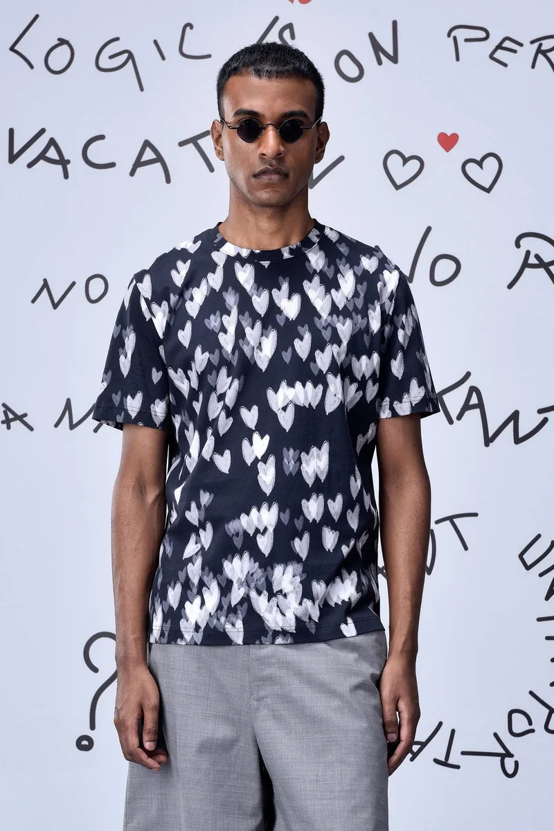 جينات ليكوانت هيمانت تيشيرت قطن جيرسي أسود بطبعة قلب